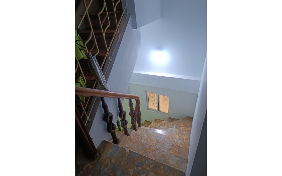Cho thuê nhà trong ngõ 105 Bạch Mai, Hai Bà Trưng, 40m - 4tầng 6 ngủ - Giá 13 triệu, ở GĐ, KD